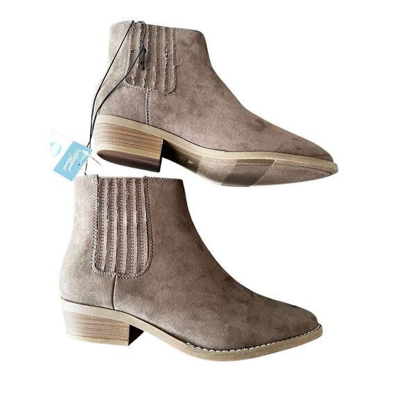 Western Boots Universal Thread Dark Taupe (Dark Brown) Size 8 wide - Picture 3 of 6